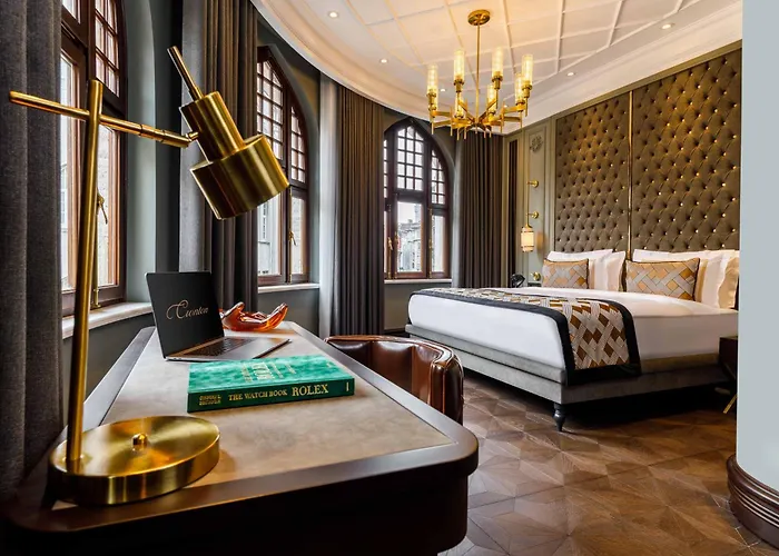 Cronton Hotel Design